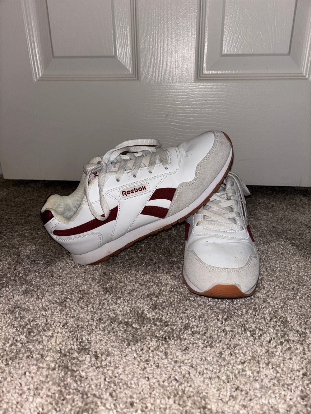 Reebok White Sneakers with Burgundy Stripes and Gum Outsole